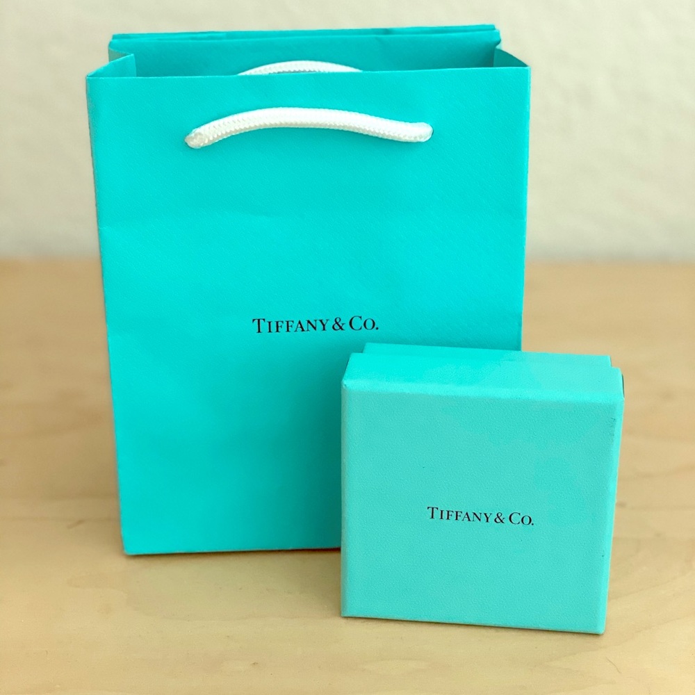 Tiffany gift bag & gift box